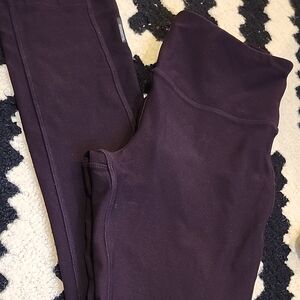 Womens dark Purple Leggings, size medium